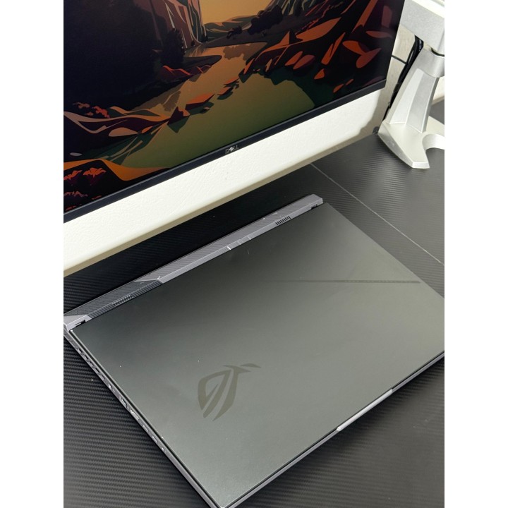 ASUS ROG Strix G814F Ryzen 9 9955HX 32Go 2To SSD RTX 5060 8Go
